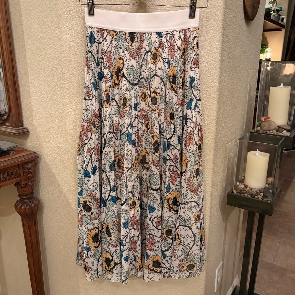 WILFRED Aritzia Women Multicolor Floral Print Pleated Midi Skirt Size Small